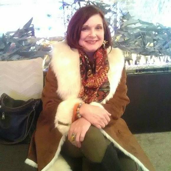 Meet your Posher, Ginger - Picture 1 of 1